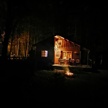 Holzhaus Waldwichtel Am Wald Und See Нойрупин Екстериор снимка