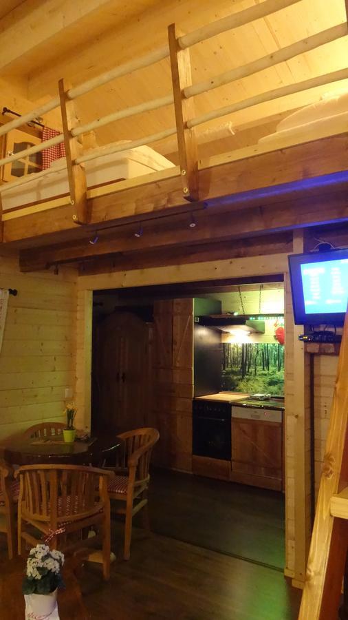 Holzhaus Waldwichtel Am Wald Und See Нойрупин Екстериор снимка
