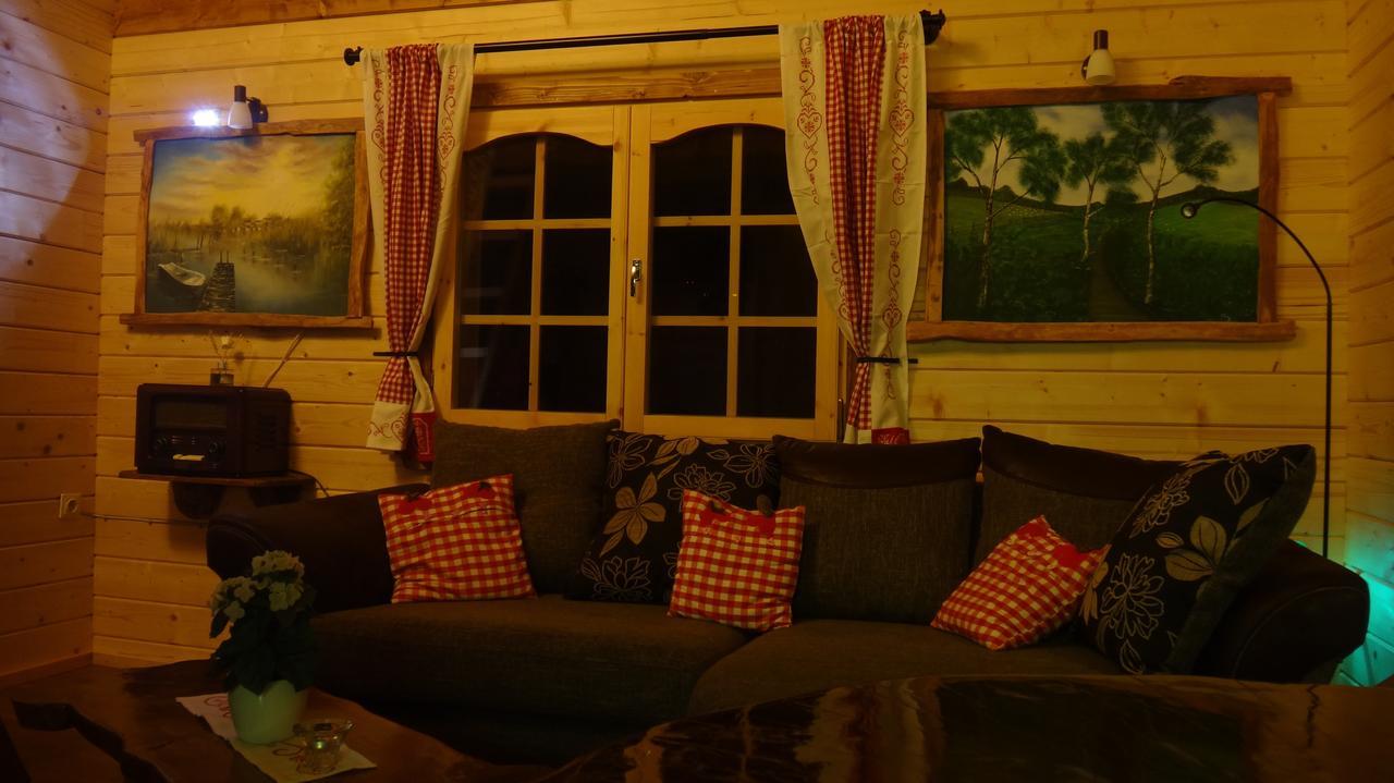 Holzhaus Waldwichtel Am Wald Und See Нойрупин Екстериор снимка