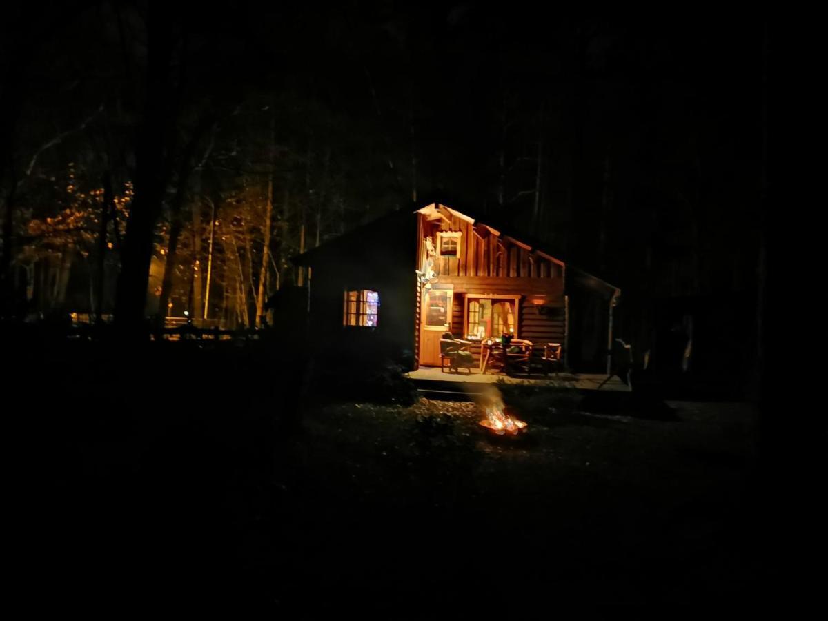 Holzhaus Waldwichtel Am Wald Und See Нойрупин Екстериор снимка
